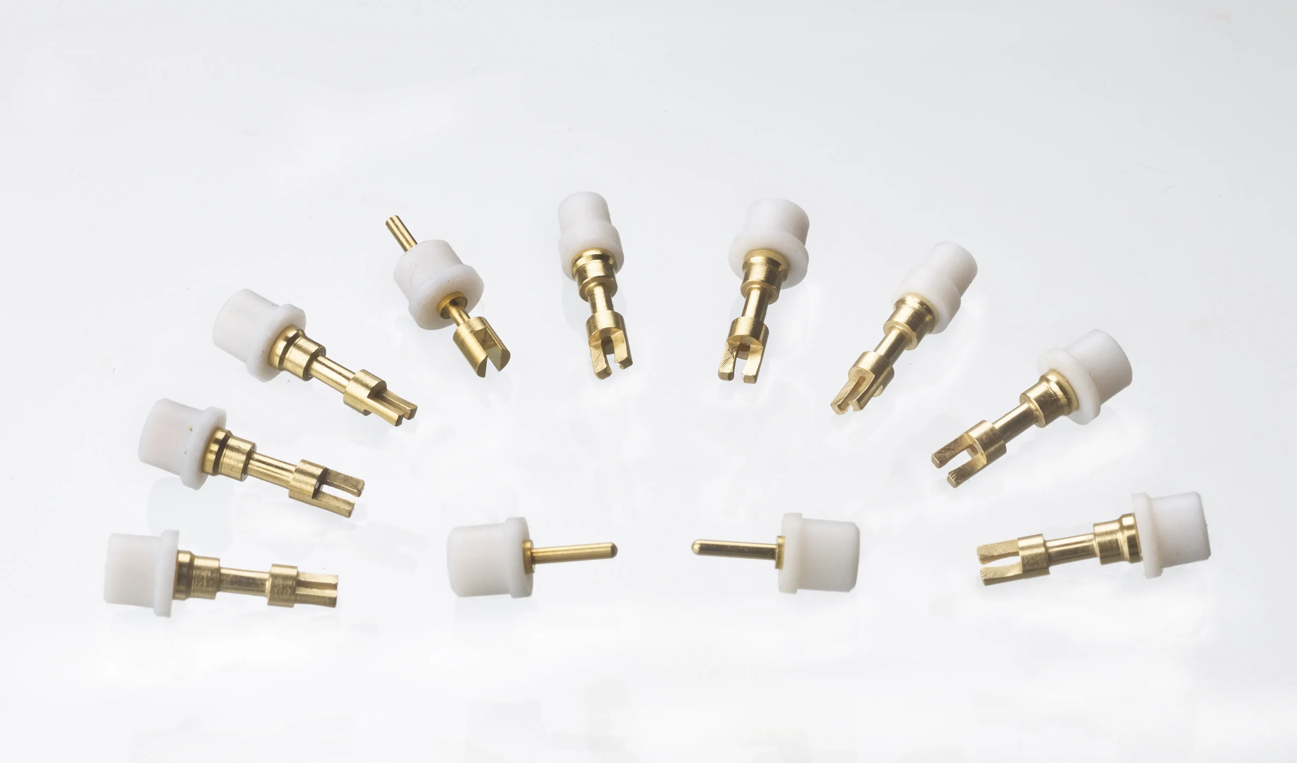 Image bornes et passages ptfe par Accessoires électroniques